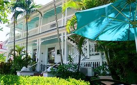 Southernmost Point Guest House&Garden Bar